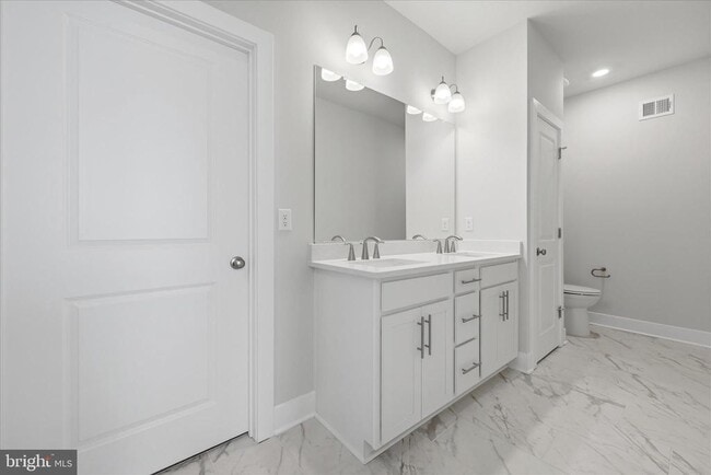 Building Photo - 115 Trellis View Ln