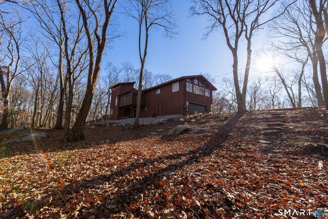 Building Photo - 69 Hidden Ln