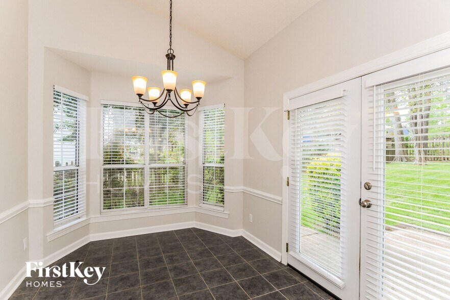 Building Photo - 12137 Moonshadow Ln
