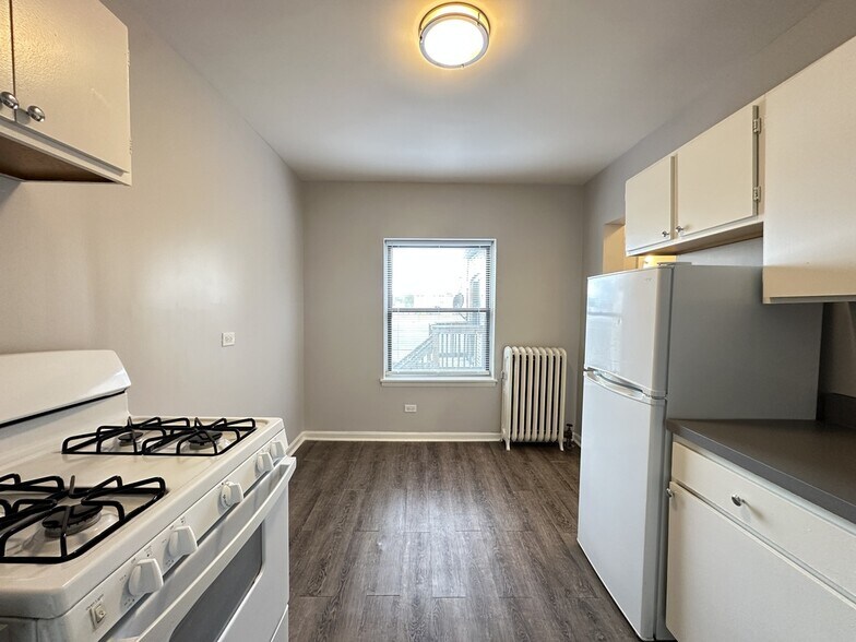 Building Photo - 5740 N Winthrop Ave