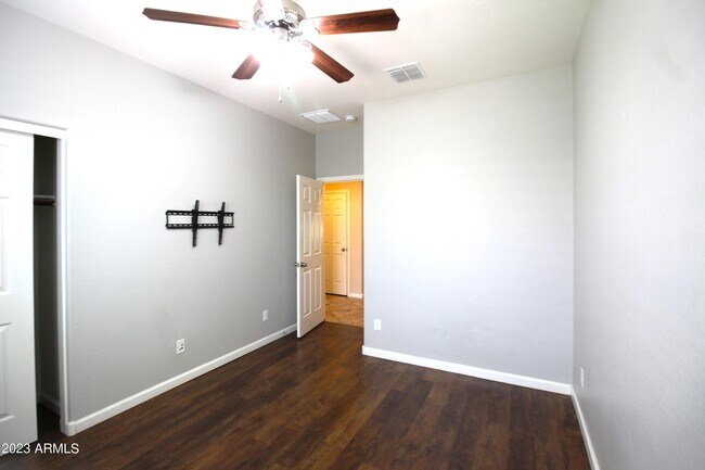 Building Photo - 4936 S Twinleaf Dr
