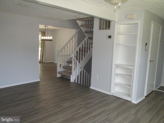 Building Photo - 4906 Berryhill Cir