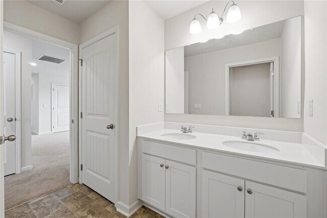 Building Photo - 6000 Screech Owl Dr