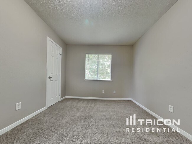 Building Photo - 7519 Lobera Dr