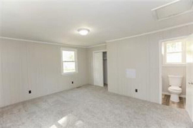 Building Photo - 209 Pennington Blvd