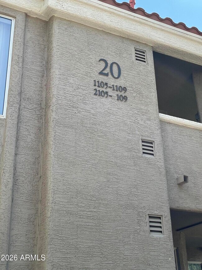 Building Photo - 2929 W Yorkshire Dr