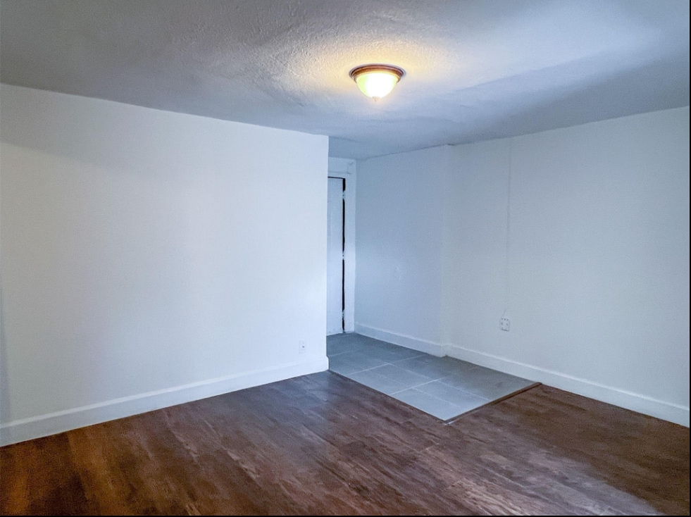 Building Photo - 11 Norwood St