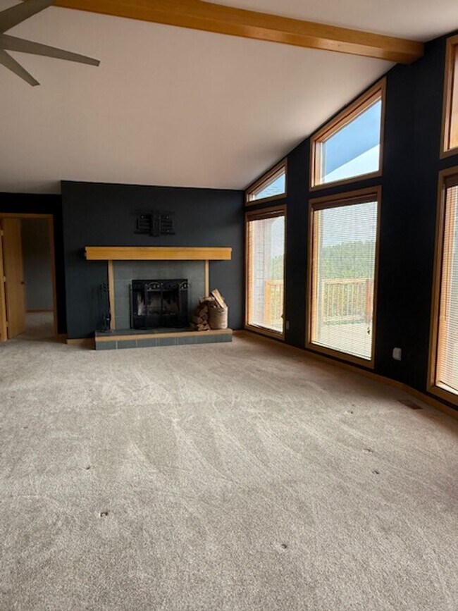 Building Photo - Bailey Mountain Home Retreat on 1.5 Acres