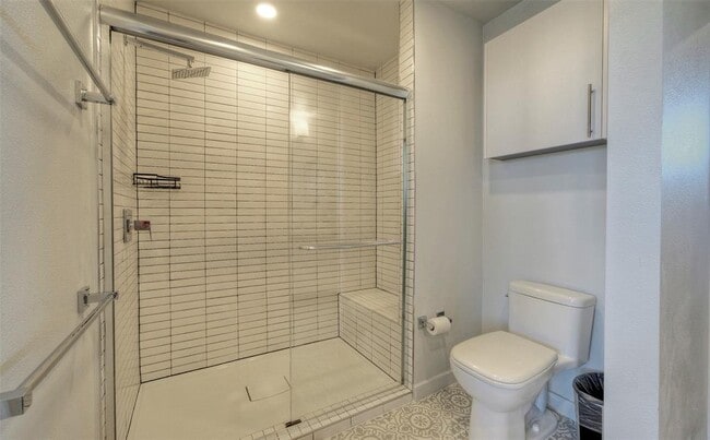 Building Photo - 4004 Banister Ln