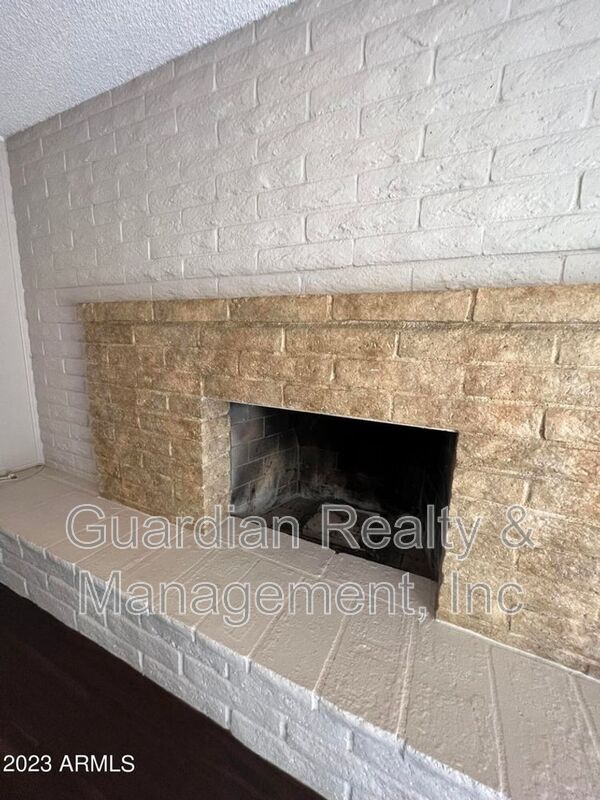 Building Photo - 8121 N 16th Dr