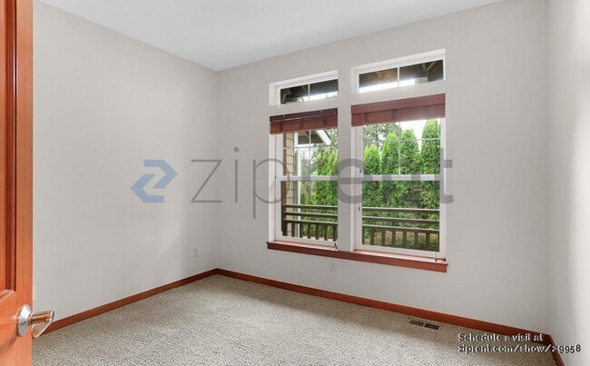 Building Photo - 16225 Simonds Rd NE