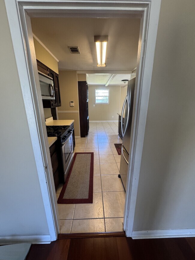 Building Photo - 1801 Carnation Ave