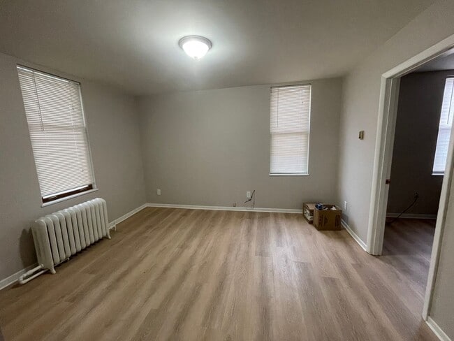 Building Photo - 1000 Duss Ave