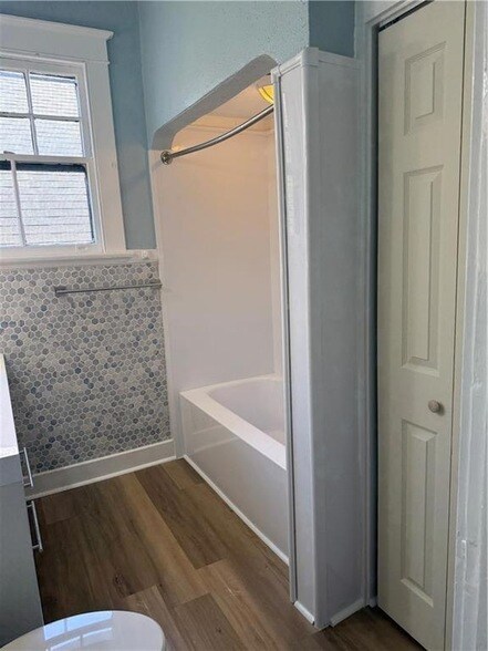 Building Photo - 2522 Jonquil St