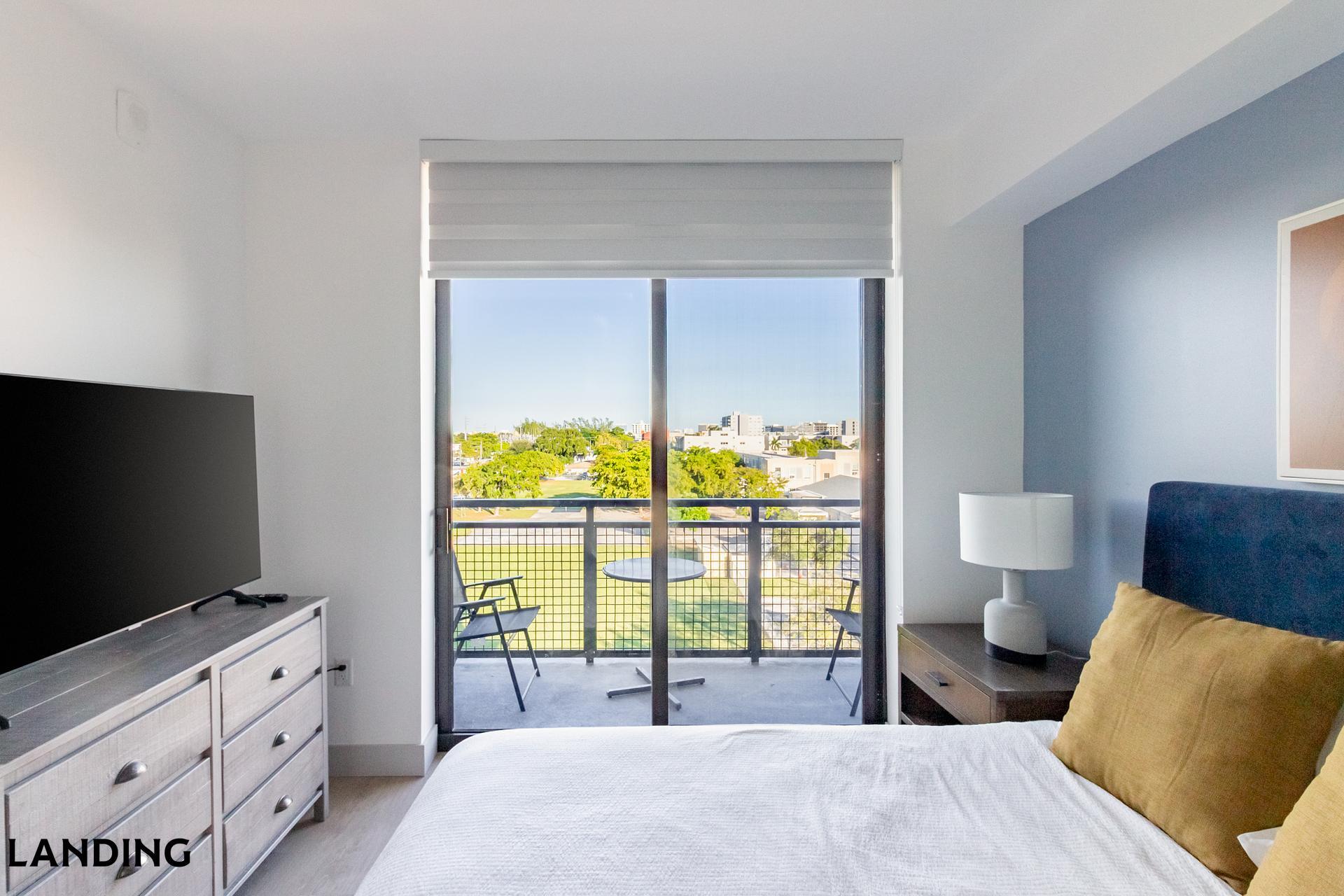 Building Photo - 1155 NE 126th St