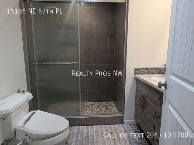 Building Photo - 15106 NE 67th Pl