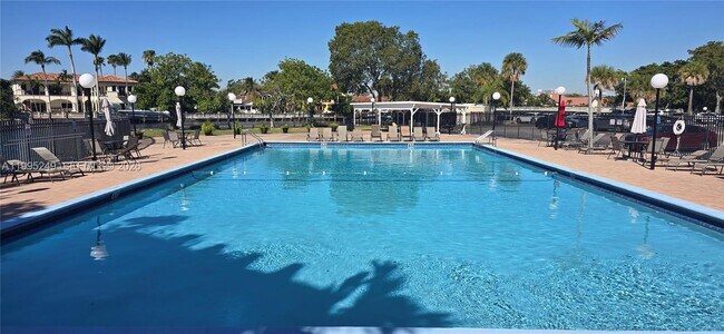 Building Photo - 601 Three Islands Boulevard