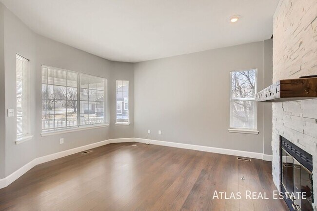 Building Photo - 19155 E Molly Ave