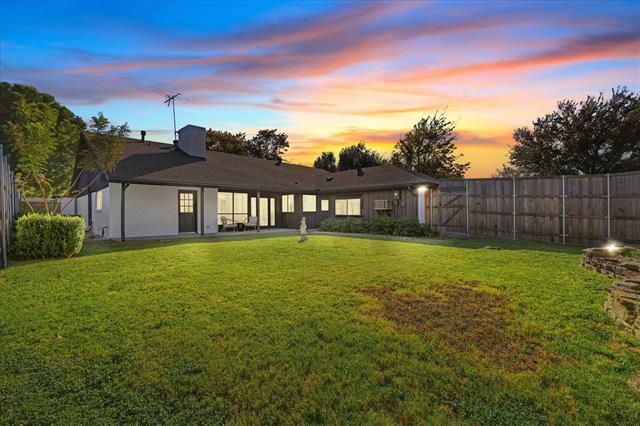 Building Photo - 1203 Edgewood Dr