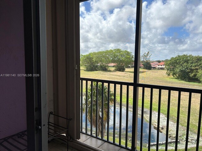 Building Photo - 3671 Environ Blvd