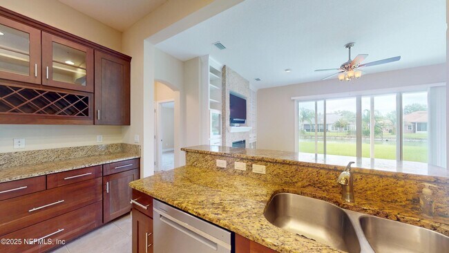 Building Photo - 4786 Yacht Ct