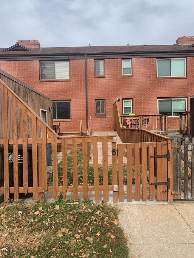 Primary Photo - 2008 Spencer St