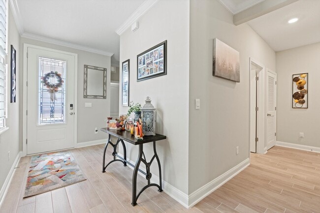 Building Photo - 97 Thistleton Wy