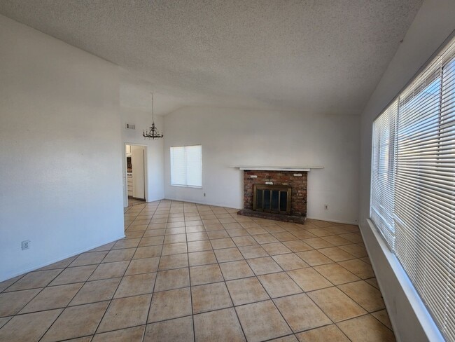 Building Photo - Affordable Single-Story Home