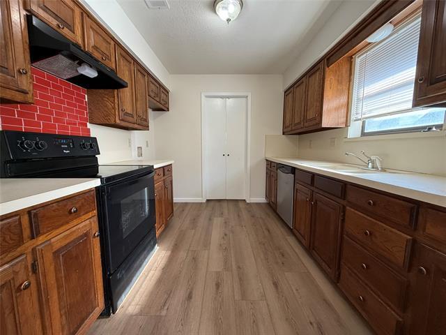 Building Photo - 526 Post Oak Ln