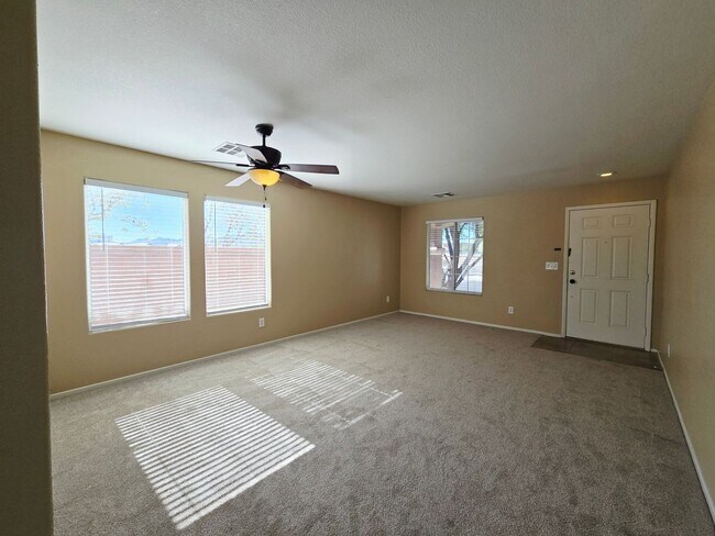 Building Photo - ACCEPTS SECTION 8 - BEAUTIFUL MUST SEE 3BD/2BA IN SOUTHWEST