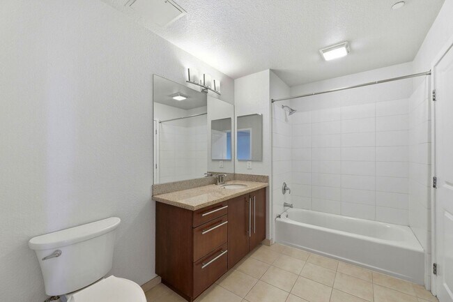 Building Photo - 1375 Lick Ave