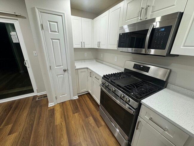 Building Photo - 9028 Constant Course