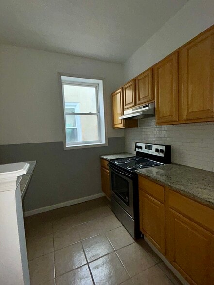 Kitchen - 2219 N 16th St