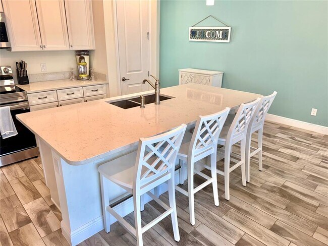 Building Photo - 2906 Castaway Ln