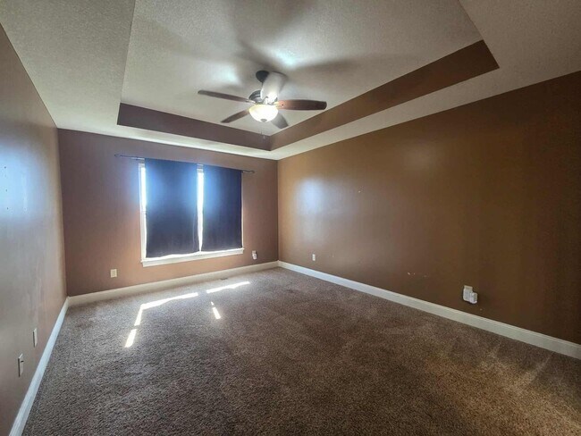 Building Photo - Spacious Home for Rent!