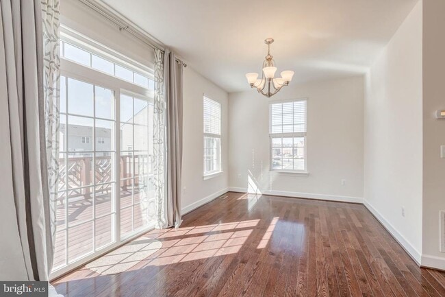 Building Photo - 6266 Summit Point Ct