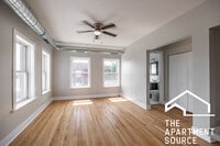 Building Photo - 2712 N Milwaukee Ave