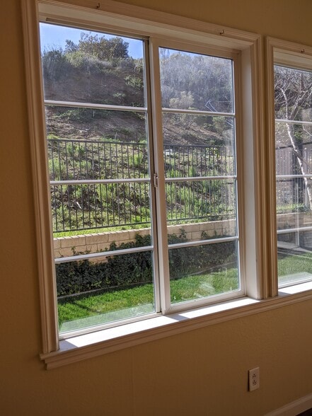 Yard with no neighbors behind - 598 Via del Caballo