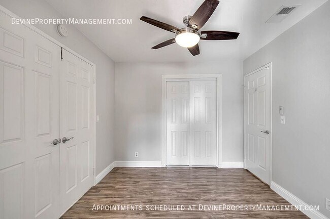 Building Photo - 9814 Hibiscus Ct