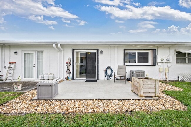 Building Photo - 3451 Americo Dr