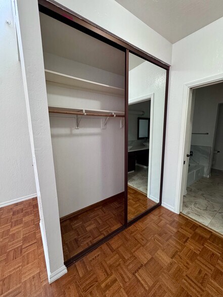 Master Bedroom - 25912 Hayward Blvd