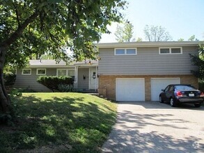Building Photo - 2600-02 Braemore Rd.