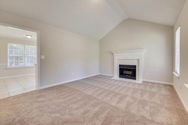 Building Photo - 2811 Bennington Dr