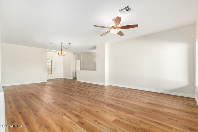 Building Photo - 13232 W Edgemont Ave