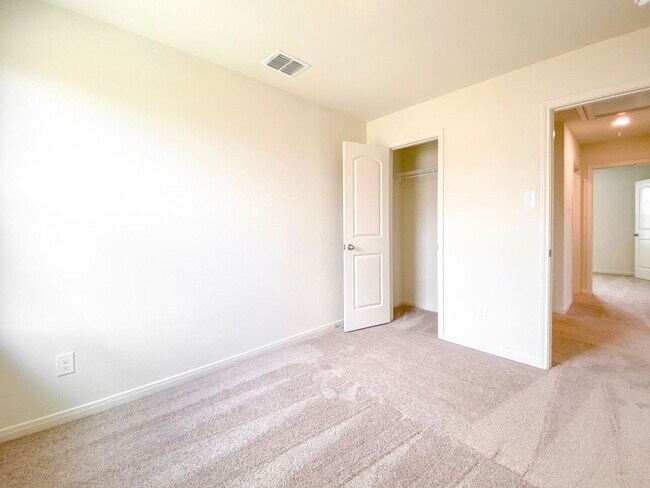 Building Photo - 2927 Citron Garden