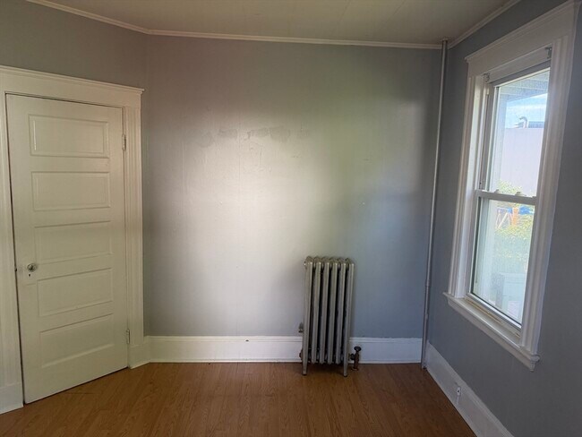 Building Photo - 68 Pilling St