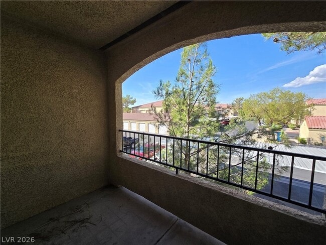 Building Photo - 7885 W Flamingo Rd