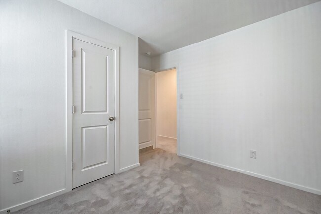 Building Photo - 21543 Carosella Dr