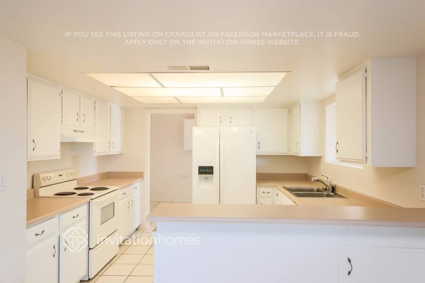 Building Photo - 3607 W Kings Ave