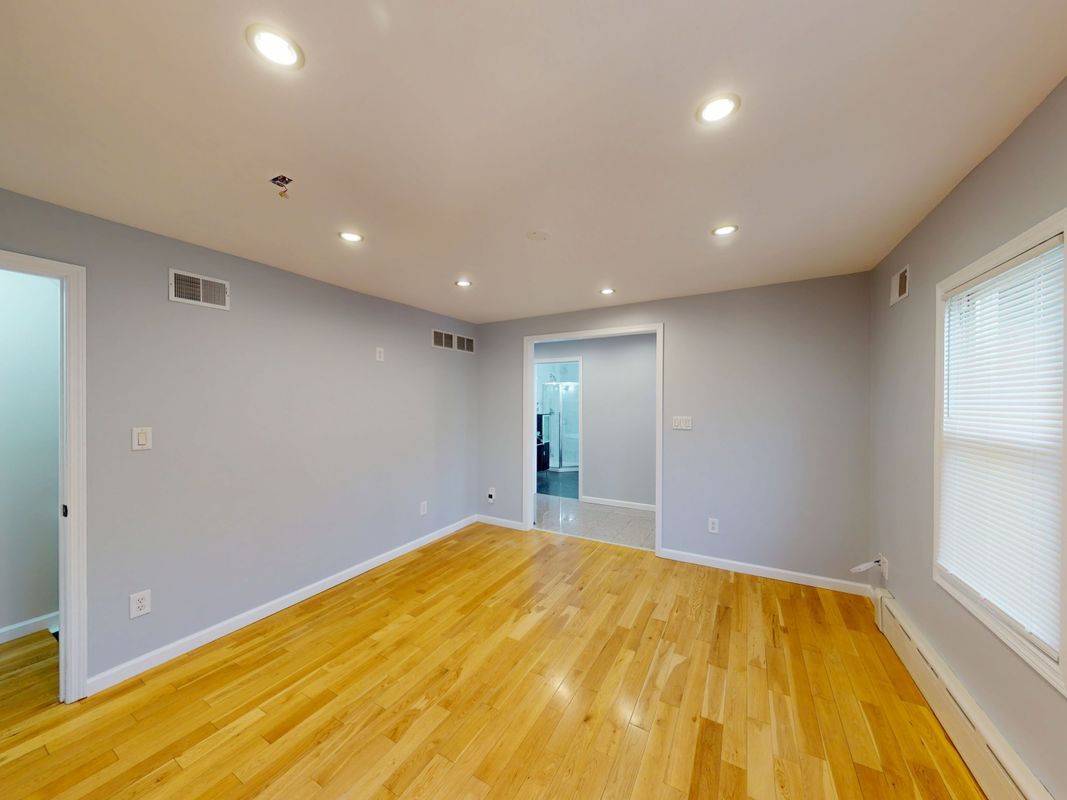 Building Photo - 13 Idlewild Ave